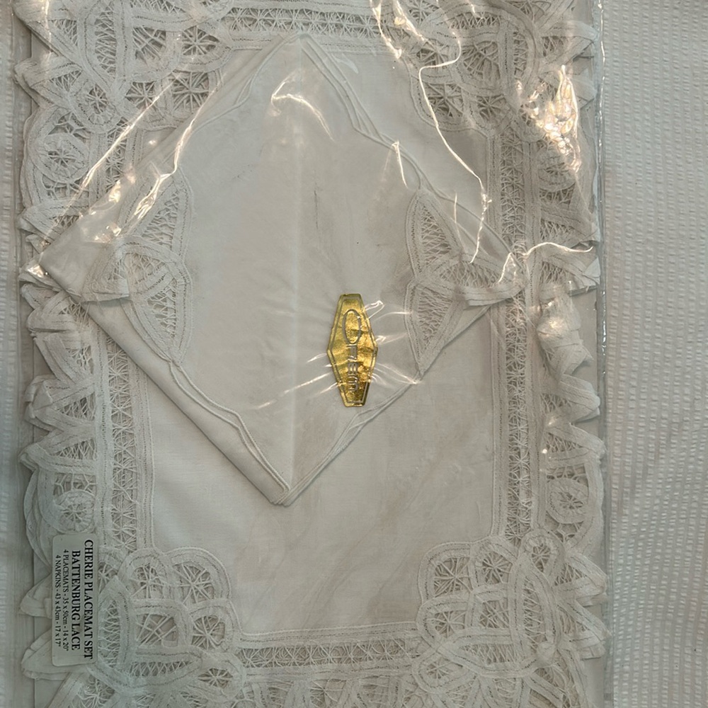 Nwt orem battenburg lace placemats and napkins